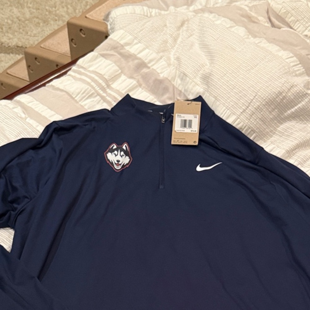 UCONN xxl Nike Navy Quarter-Zip Long Sleeve Shirt NWT
